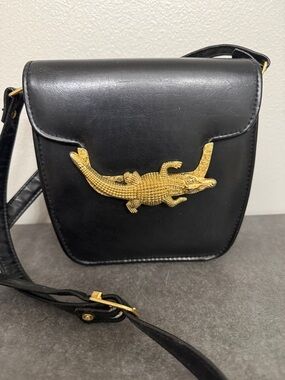 Vintage Black Leather Crossbody Bag with Gold Alligator Accent JUNK